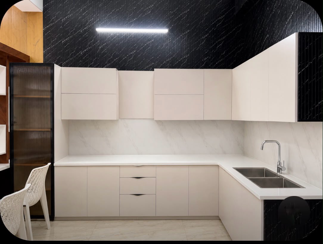 Modern Showroom Luxury UPVC Island Kitchen, Sector 14 Hisar